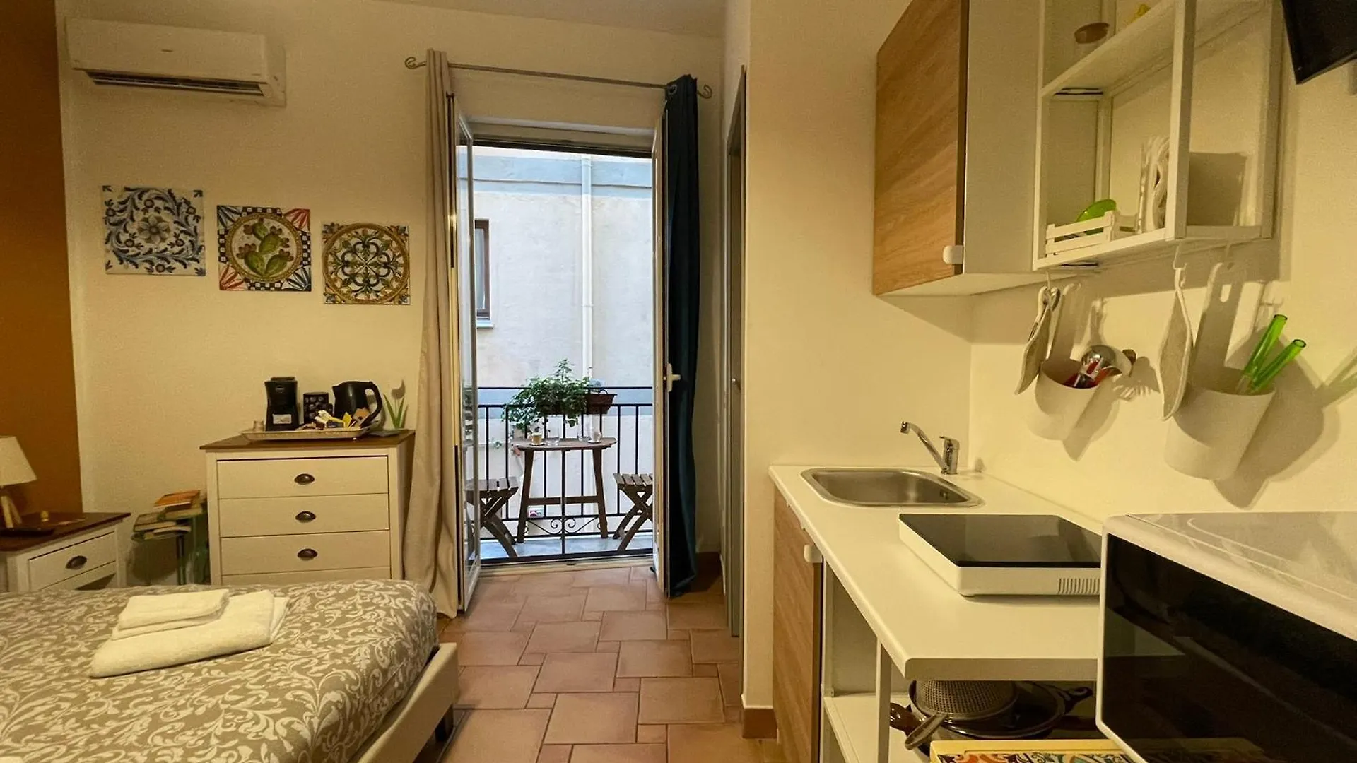 Punto Politeama Apartment Palermo 0*,